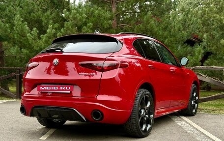 Alfa Romeo Stelvio, 2021 год, 3 690 000 рублей, 10 фотография