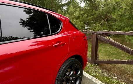 Alfa Romeo Stelvio, 2021 год, 3 690 000 рублей, 27 фотография