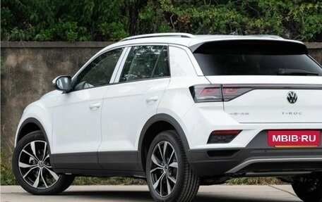 Volkswagen T-Roc I, 2025 год, 2 850 000 рублей, 6 фотография