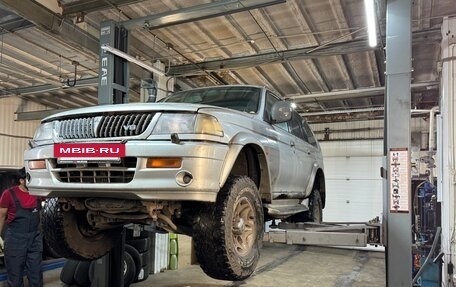 Mitsubishi Pajero Sport II рестайлинг, 1999 год, 500 000 рублей, 20 фотография