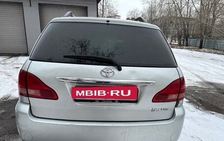 Toyota Ipsum II, 2002 год, 650 000 рублей, 3 фотография