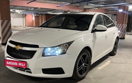 Chevrolet Cruze II, 2011 год, 570 000 рублей, 9 фотография