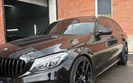 Mercedes-Benz C-Класс, 2015 год, 1 900 000 рублей, 5 фотография