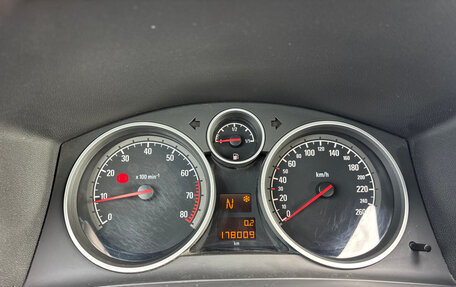 Opel Zafira B, 2012 год, 820 000 рублей, 18 фотография