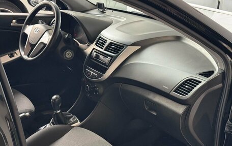 Hyundai Solaris II рестайлинг, 2012 год, 850 000 рублей, 13 фотография