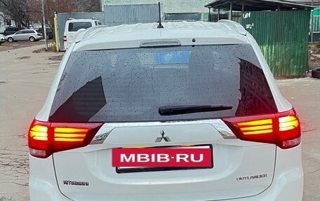 Mitsubishi Outlander III рестайлинг 3, 2016 год, 2 050 000 рублей, 4 фотография