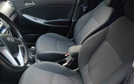 Hyundai Solaris II рестайлинг, 2012 год, 875 000 рублей, 7 фотография