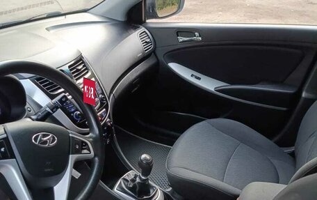 Hyundai Solaris II рестайлинг, 2012 год, 875 000 рублей, 8 фотография