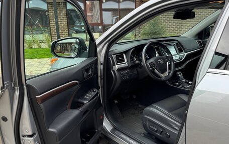 Toyota Highlander III, 2015 год, 3 400 000 рублей, 12 фотография