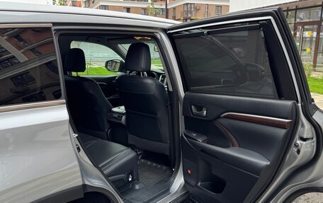 Toyota Highlander III, 2015 год, 3 400 000 рублей, 21 фотография