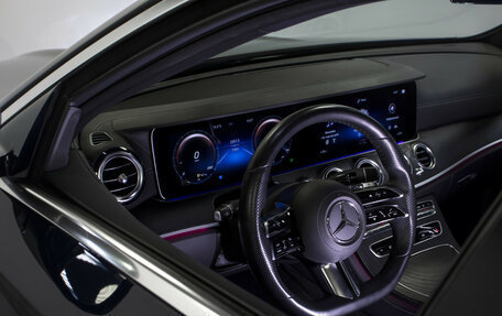 Mercedes-Benz E-Класс, 2021 год, 4 300 000 рублей, 15 фотография