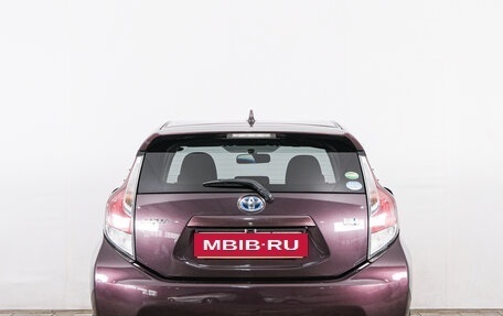 Toyota Aqua I, 2017 год, 999 000 рублей, 6 фотография