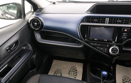 Toyota Aqua I, 2017 год, 999 000 рублей, 12 фотография