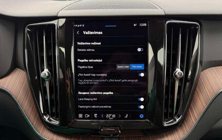 Volvo XC60 II, 2022 год, 2 500 000 рублей, 29 фотография