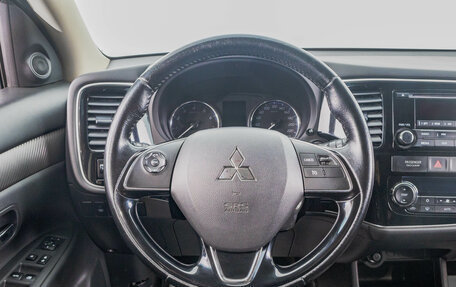 Mitsubishi Outlander III рестайлинг 3, 2015 год, 1 849 000 рублей, 15 фотография