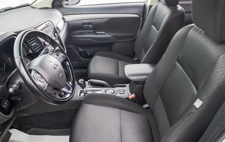 Mitsubishi Outlander III рестайлинг 3, 2015 год, 1 849 000 рублей, 11 фотография