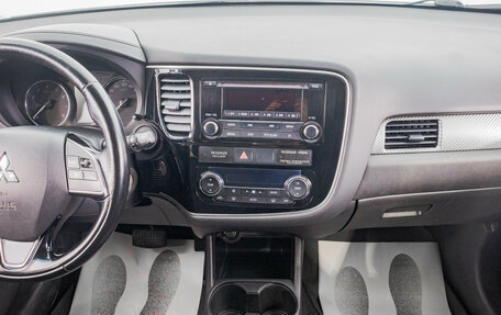 Mitsubishi Outlander III рестайлинг 3, 2015 год, 1 849 000 рублей, 19 фотография