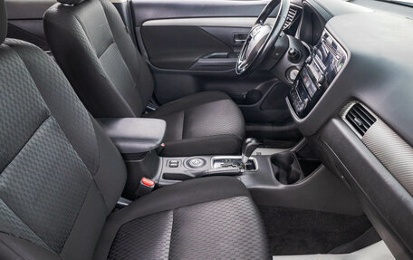 Mitsubishi Outlander III рестайлинг 3, 2015 год, 1 849 000 рублей, 24 фотография