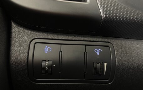 Hyundai Solaris II рестайлинг, 2012 год, 650 000 рублей, 18 фотография