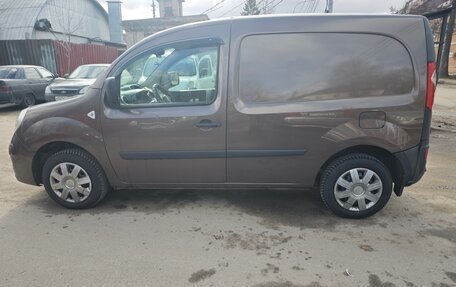 Renault Kangoo II рестайлинг, 2012 год, 670 000 рублей, 1 фотография