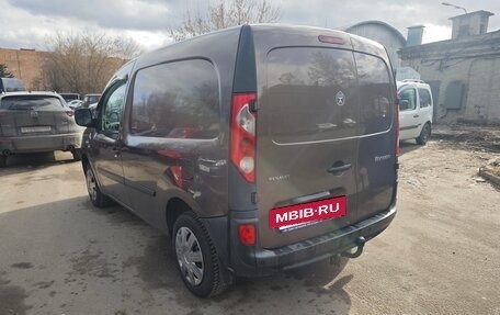 Renault Kangoo II рестайлинг, 2012 год, 670 000 рублей, 2 фотография