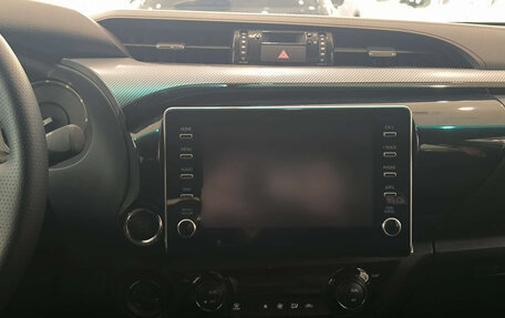 Toyota Hilux VIII, 2025 год, 7 750 000 рублей, 18 фотография