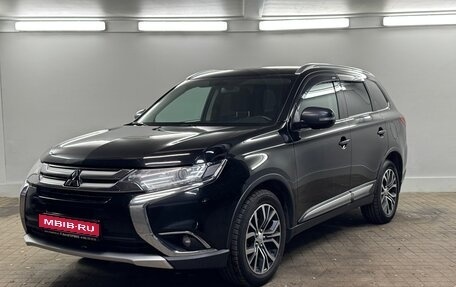 Mitsubishi Outlander III рестайлинг 3, 2018 год, 1 770 000 рублей, 1 фотография