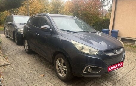 Hyundai ix35 I рестайлинг, 2010 год, 950 000 рублей, 2 фотография