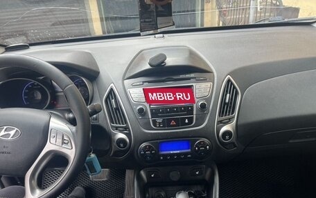 Hyundai ix35 I рестайлинг, 2010 год, 950 000 рублей, 9 фотография