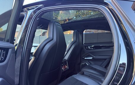 Porsche Cayenne III, 2019 год, 10 900 000 рублей, 17 фотография