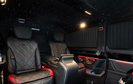 Mercedes-Benz V-Класс, 2024 год, 57 700 000 рублей, 3 фотография