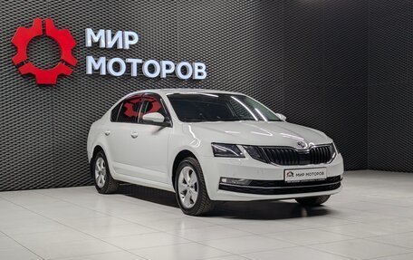 Skoda Octavia, 2018 год, 1 899 000 рублей, 3 фотография