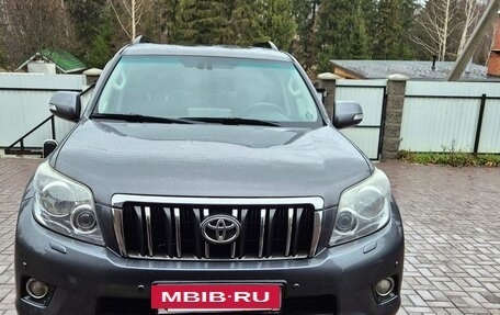 Toyota Land Cruiser Prado 150 рестайлинг 2, 2013 год, 2 350 000 рублей, 3 фотография