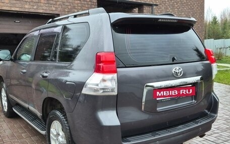 Toyota Land Cruiser Prado 150 рестайлинг 2, 2013 год, 2 350 000 рублей, 11 фотография