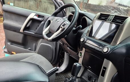 Toyota Land Cruiser Prado 150 рестайлинг 2, 2013 год, 2 350 000 рублей, 24 фотография