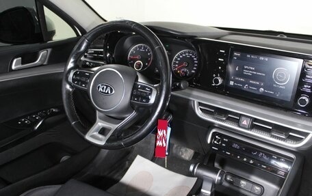 KIA K5 II, 2020 год, 1 995 000 рублей, 17 фотография