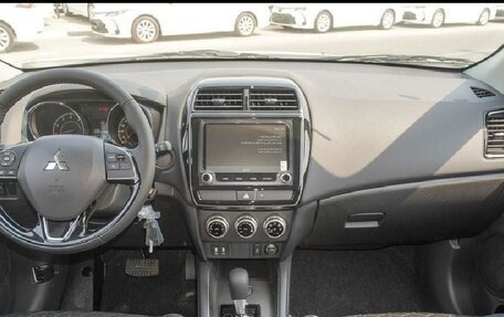 Mitsubishi ASX I рестайлинг, 2025 год, 2 700 000 рублей, 8 фотография