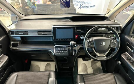 Honda Stepwgn IV, 2016 год, 2 229 000 рублей, 16 фотография