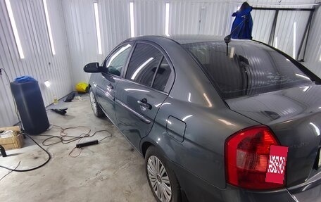 Hyundai Verna II, 2007 год, 420 000 рублей, 2 фотография