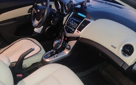 Chevrolet Cruze II, 2011 год, 1 000 000 рублей, 2 фотография