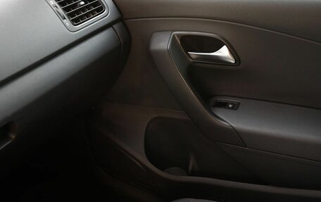 Volkswagen Polo VI (EU Market), 2014 год, 750 000 рублей, 14 фотография