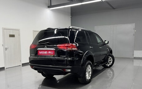 Mitsubishi Pajero Sport II рестайлинг, 2014 год, 1 495 000 рублей, 2 фотография