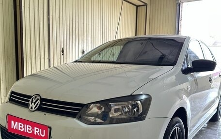 Volkswagen Polo VI (EU Market), 2014 год, 980 000 рублей, 1 фотография