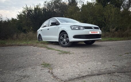 Volkswagen Polo VI (EU Market), 2014 год, 980 000 рублей, 2 фотография