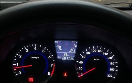 Hyundai Solaris II рестайлинг, 2013 год, 750 000 рублей, 9 фотография