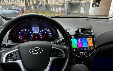 Hyundai Solaris II рестайлинг, 2013 год, 750 000 рублей, 8 фотография