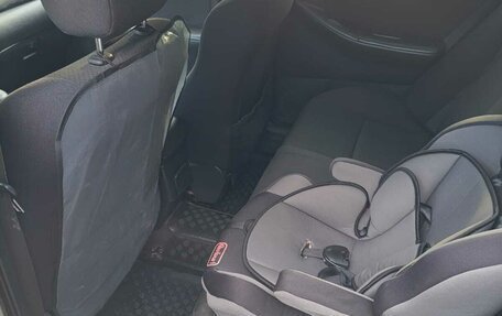 Toyota Corolla, 2004 год, 575 000 рублей, 15 фотография