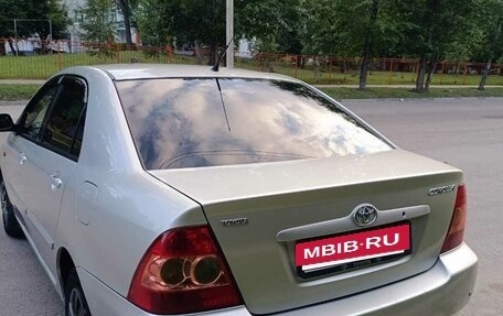 Toyota Corolla, 2004 год, 575 000 рублей, 3 фотография