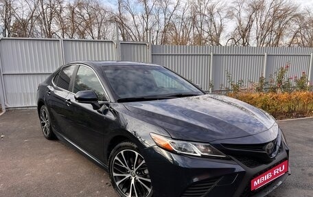 Toyota Camry, 2021 год, 2 890 000 рублей, 3 фотография