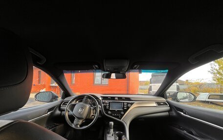 Toyota Camry, 2021 год, 2 890 000 рублей, 11 фотография